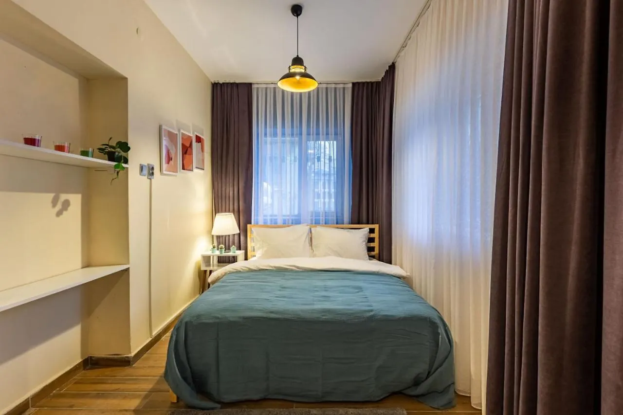 Charming Flat Near Trendy Attractions In Cihangir Istanbul